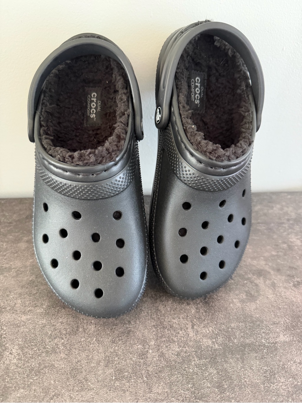 Nwot 5men / 7 Women Crocs Classic Lined Clog - Black